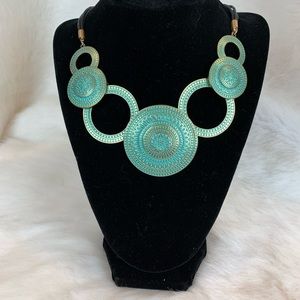 Chic Turquoise Circular Necklace